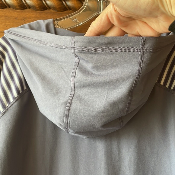 NWOT Ladies Lg Mountain Hardware hoodie - Picture 5 of 9